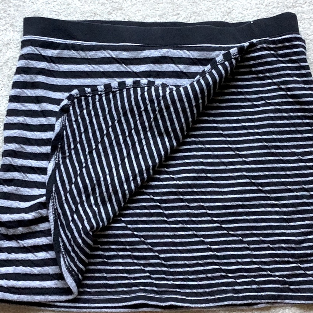 Life Is Good Wrap Striped Pattern Skirt Sz Medium - Picture 6 of 7